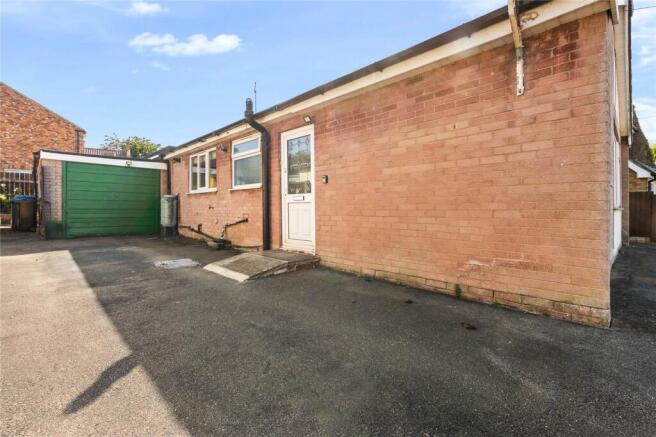 Driveway/Garage