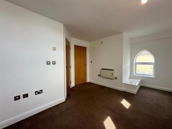 1 bed Duplex to rent Image 6