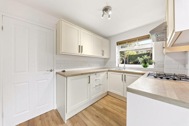 3 bed Semi-Detached for sale Image 7