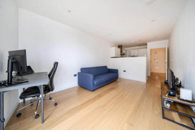 1389322-8-694150a...