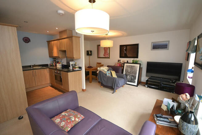 51 archer place loun