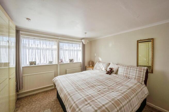3 bed Semi-Detached for sale Image 11