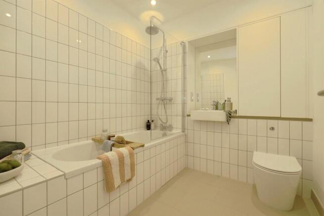 3 bed Terraced for sale Image 8