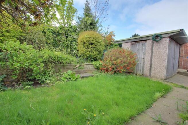 2 bed Semi-Detached Bungalow for sale Image 11