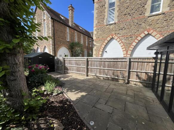 Priory Road, Wantage, Oxfordshire, OX12 photo 4