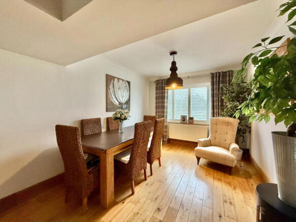 4 bed Detached for sale Image 10