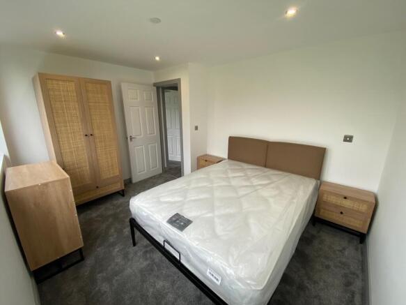 1 bed Apartment to rent Image 4
