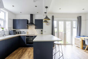 69, Kenmore Crescent, Bristol BS7 0TP
