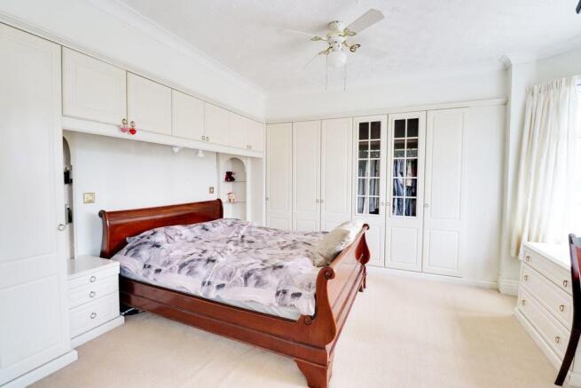 Bedroom 1 (Double)