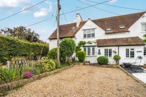 2, Horn Hill Cottages, Roberts Lane, Gerrards Cross SL9 0QR