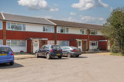 Moat Court, Ashtead