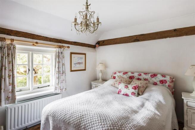 house. estate agency Dunsfold bedroom