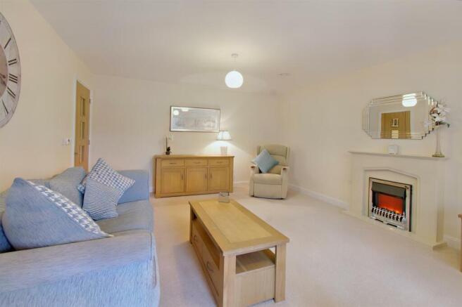 8542365-interior12-800.JPG