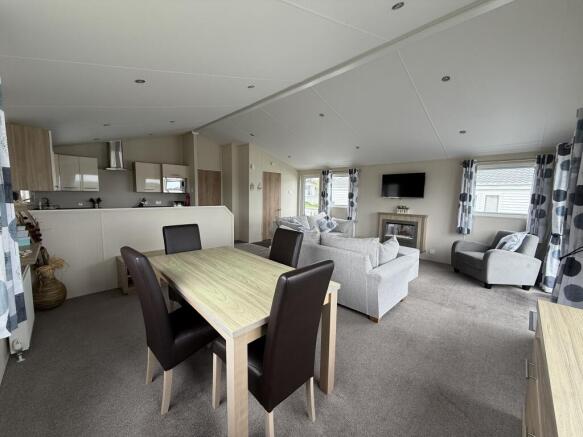 Two Bed Willerby Clearwater (40x20), Thorness Bay Holiday Park, Cowes, Isle of Wight, PO31 8NJ photo 5