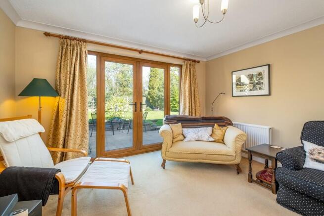 1440px1 Oaklands-...
