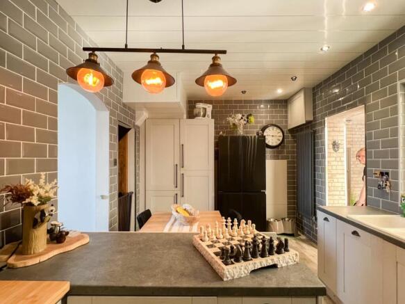2 bed Terraced for sale Image 8