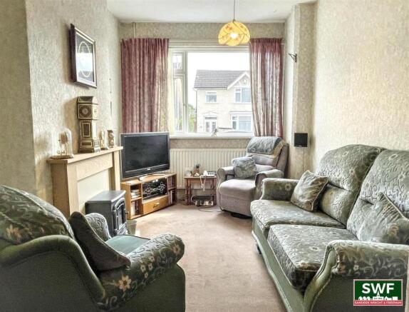 Living Room1.jpg