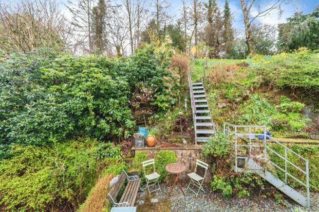 Rear Garden 1 T202501211317.jpg
