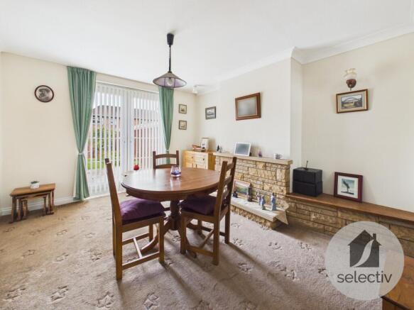 4 bed Semi-Detached for sale Image 5
