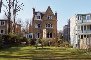 Flat 5, 20, Crescent Road, Hornsey, London N8 8AX