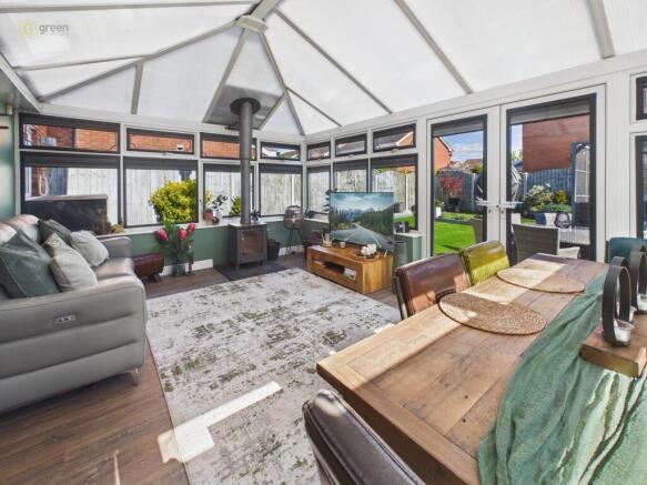 25740bfd4d114b6ea0f4dd45b2b19aab100cam04425g0pr0384still028