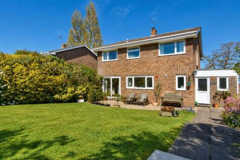 Charles Close, Thornbury, BS35