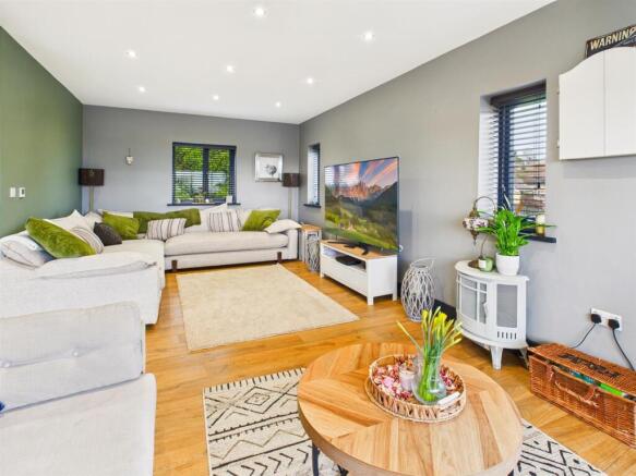 Brookland House,Westwood Park, Welshpool photo 4