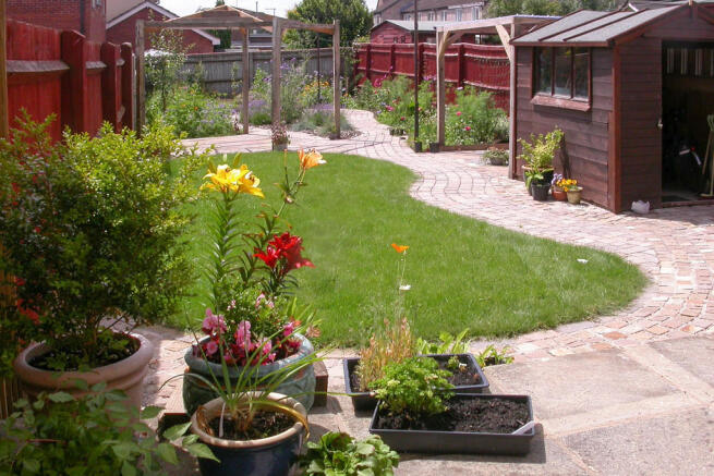 Rear Garden in Su...