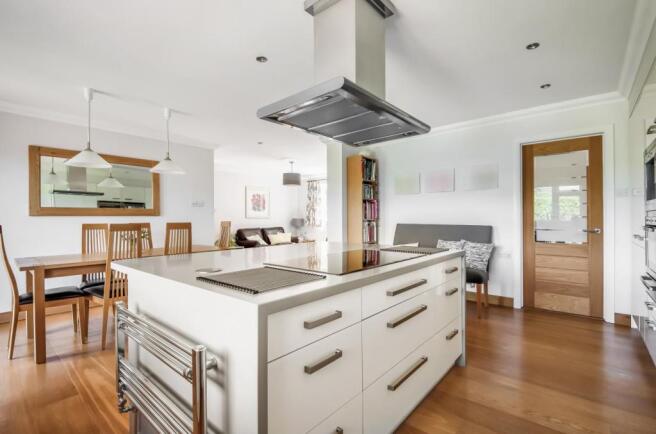 Kitchen / Breakfast 