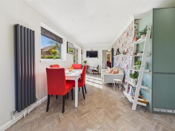 Living/Dining Area