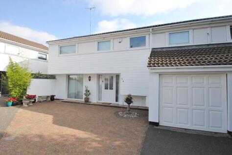 Bleasby Gardens, Lansdown Road, Cheltenham, GL51