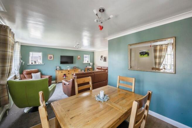 3 bed Detached Bungalow for sale Image 7