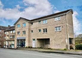 2, 14 Whinbrae Court, East King Street, Helensburgh G84 7QL