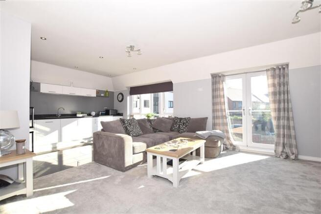 Kitchen/Lounge/Dining Area