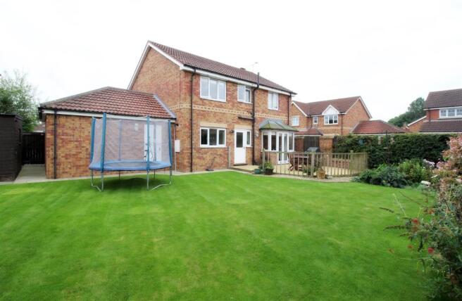 6024_Fern Close.jpg