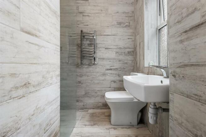shower room #2.jpg