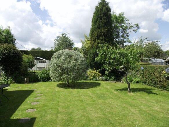 Garden - Photo 2