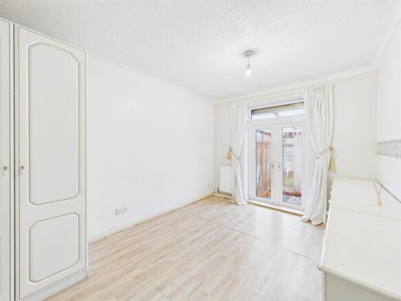 2 bed Semi-Detached Bungalow for sale Image 4