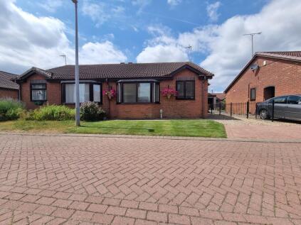 Ellis Close, Manor Park, Hull, HU12