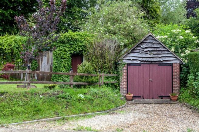 Garage/Parking