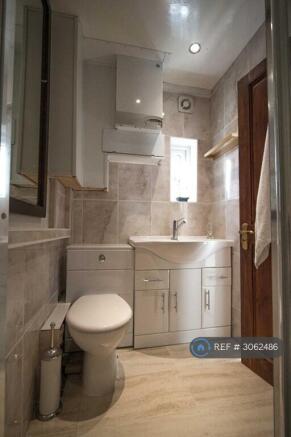 Ground Floor En-Suite Room Bathroom