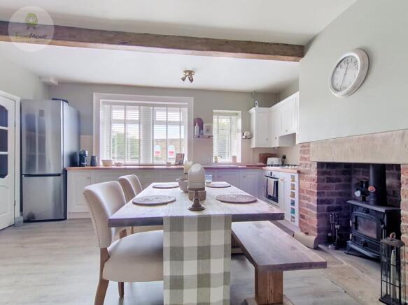 2 bed Cottage for sale Image 4