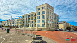 Flat 7, West End Point, West End Parade, Pwllheli LL53 5PN