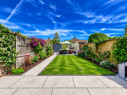 First Avenue, West Molesey, KT8