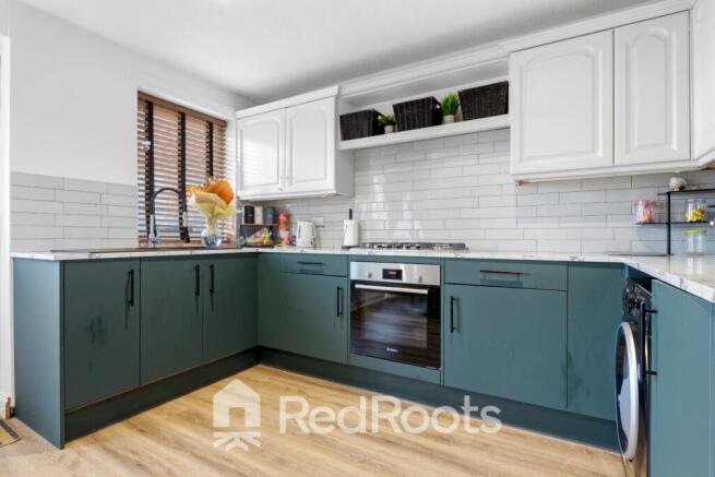 3 bed Semi-Detached for sale Image 4
