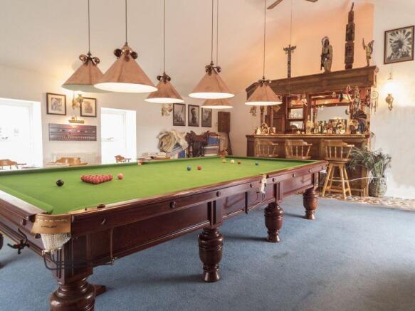 Bar/Games room