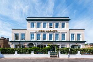 Flat 5, 1 Swanston Court, Queens Road, Twickenham TW1 4EZ
