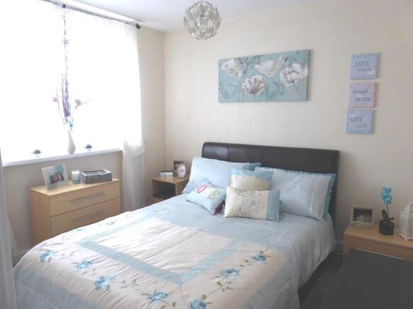 BEDROOM 2