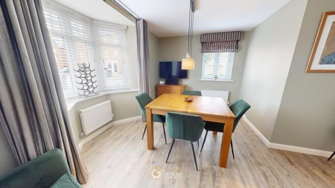 4 bed Semi-Detached for sale Image 7