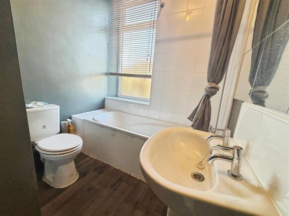 2 bed Terraced for sale Image 9